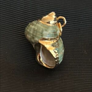 Gold  plated  Sea Shell Green Sharm pendant